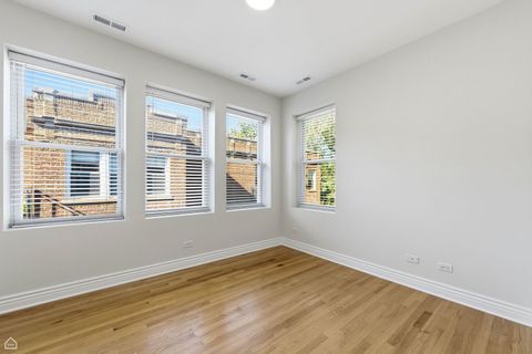 Tiny photo for 1443 W VICTORIA Street #3E, Chicago, IL 60660 (MLS # 12514551)