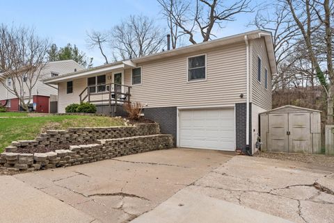 Tiny photo for 4610 8th Avenue, Moline, IL 61265 (MLS # 12611661)