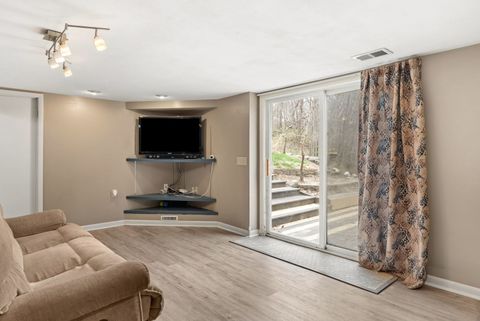 Tiny photo for 4610 8th Avenue, Moline, IL 61265 (MLS # 12611661)