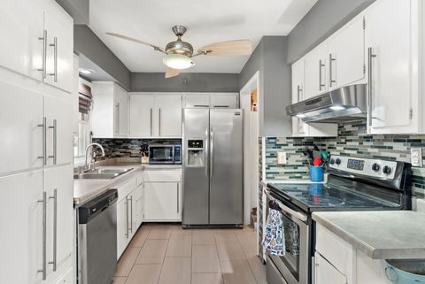 Tiny photo for 4610 8th Avenue, Moline, IL 61265 (MLS # 12611661)