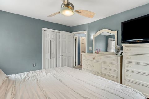 Tiny photo for 4610 8th Avenue, Moline, IL 61265 (MLS # 12611661)