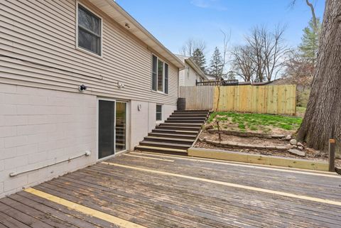 Tiny photo for 4610 8th Avenue, Moline, IL 61265 (MLS # 12611661)