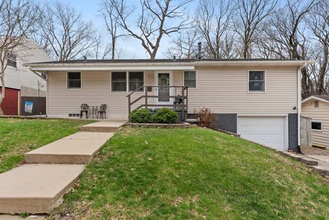 Photo of 4610 8th Avenue, Moline, IL 61265 (MLS # 12611661)