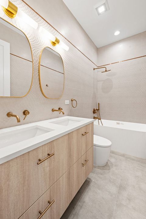 Tiny photo for 2341 W BELDEN Avenue #1, Chicago, IL 60647 (MLS # 12600185)