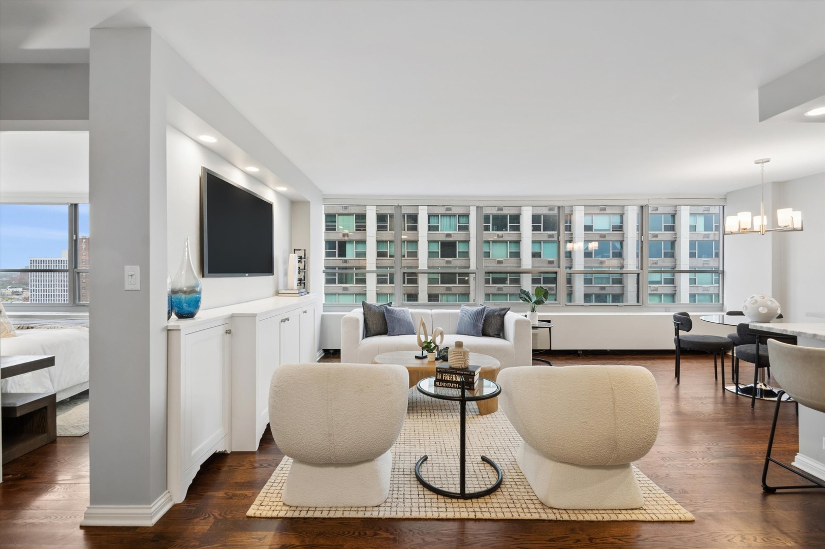 3550 N Lake Shore Drive 1620