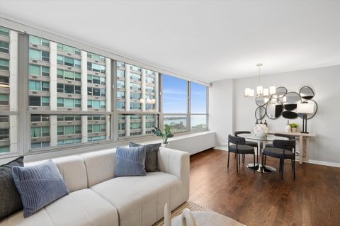 Tiny photo for 3550 N Lake Shore Drive #1620, Chicago, IL 60657 (MLS # 12617870)