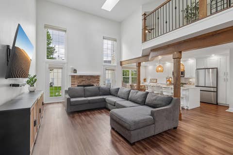 Tiny photo for 4804 Turnberry Drive, Hoffman Estates, IL 60010 (MLS # 12723904)