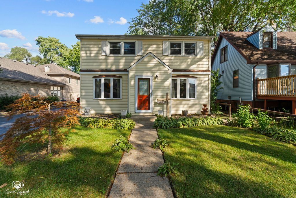 Photo for 11537 S Kedvale Avenue, Alsip, IL 60803 (MLS # 12477174)