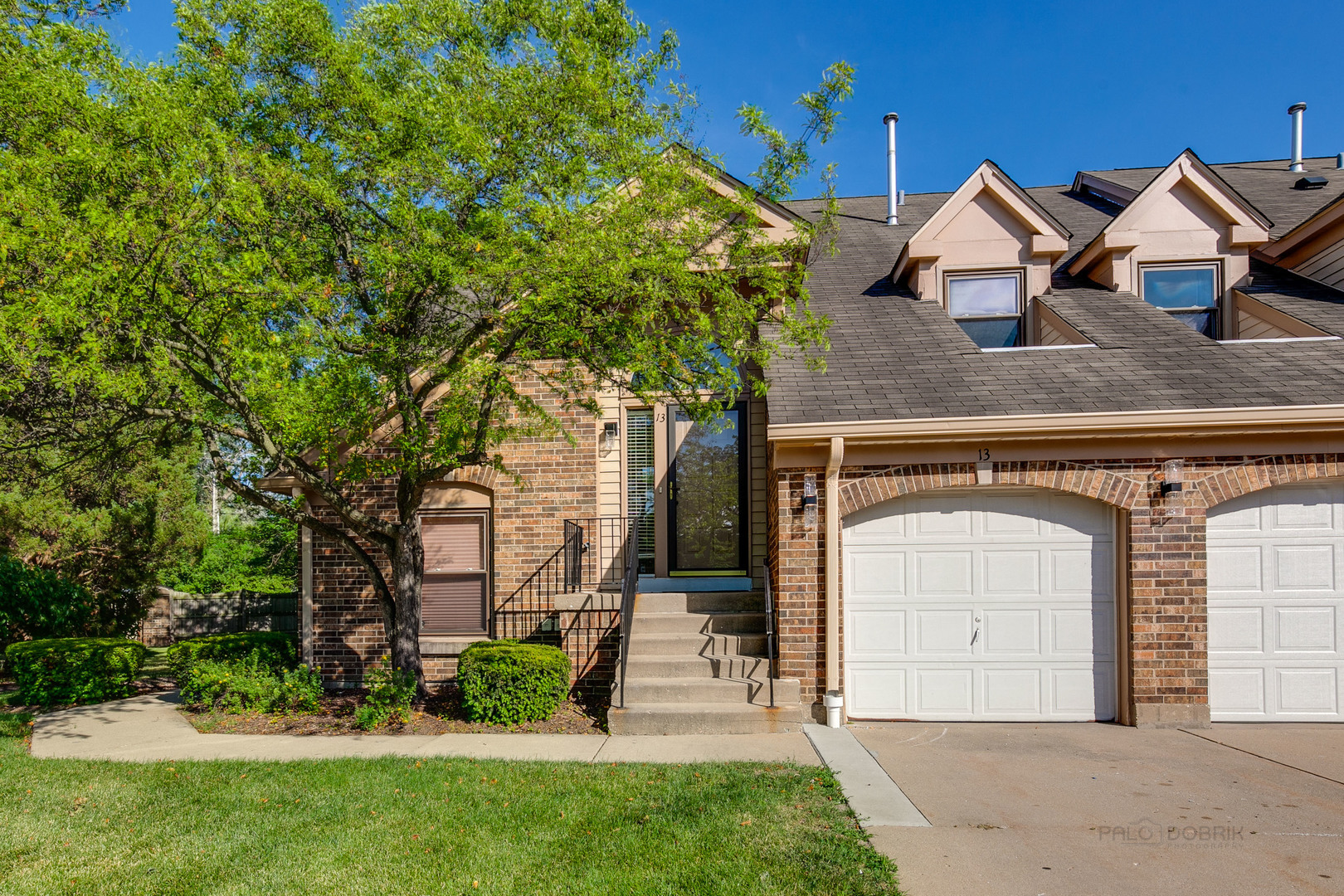 13 Willow Parkway