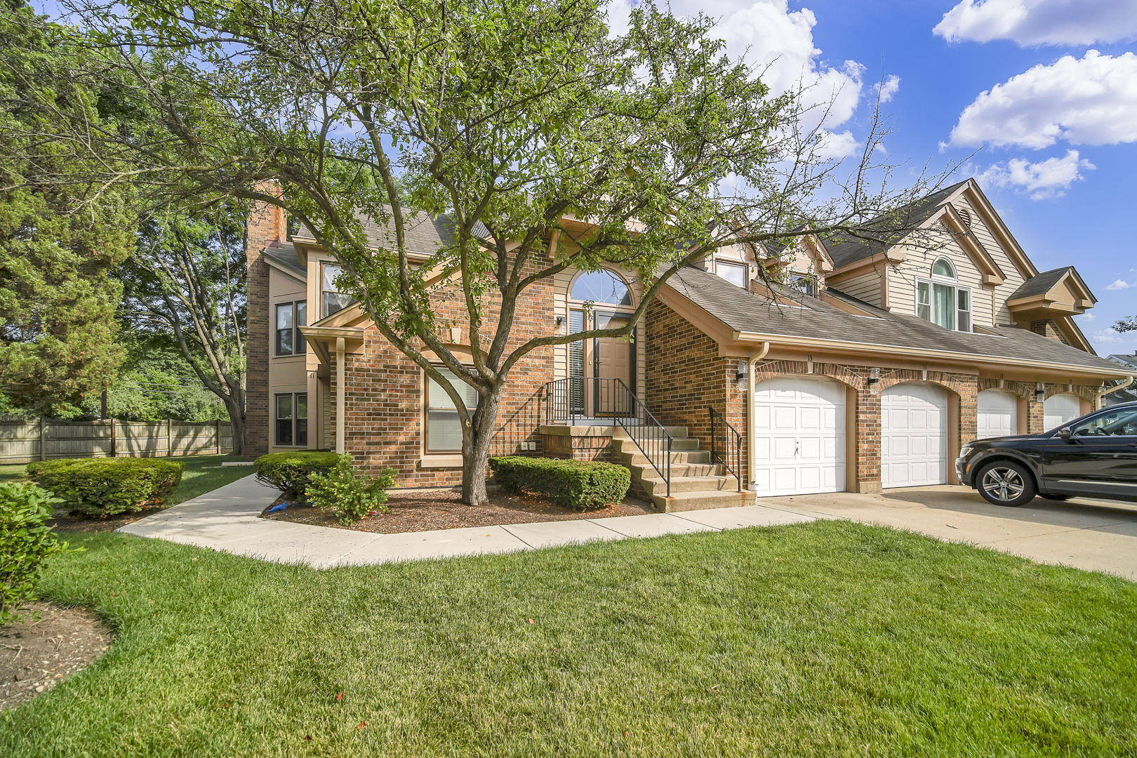 13 Willow Parkway
