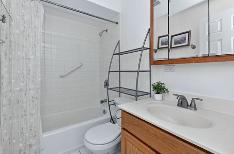 Tiny photo for 1188 Royal Glen Drive #311, Glen Ellyn, IL 60137 (MLS # 12612391)