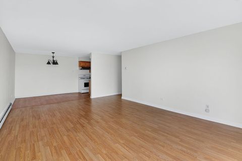 Tiny photo for 1188 Royal Glen Drive #311, Glen Ellyn, IL 60137 (MLS # 12612391)