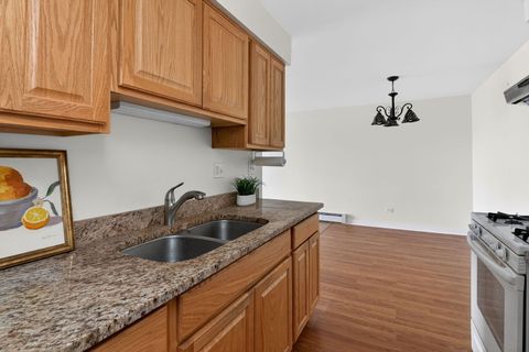 Tiny photo for 1188 Royal Glen Drive #311, Glen Ellyn, IL 60137 (MLS # 12612391)