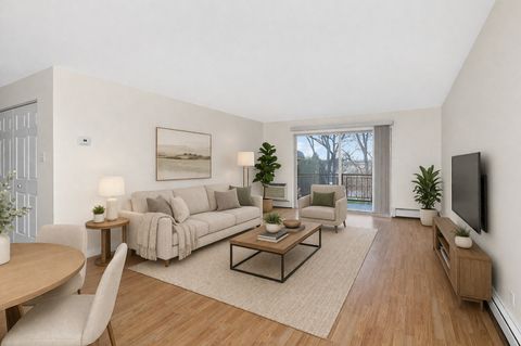 Tiny photo for 1188 Royal Glen Drive #311, Glen Ellyn, IL 60137 (MLS # 12612391)