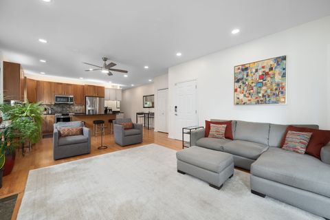 Tiny photo for 4826 N Winthrop Avenue #2S, Chicago, IL 60640 (MLS # 12471503)