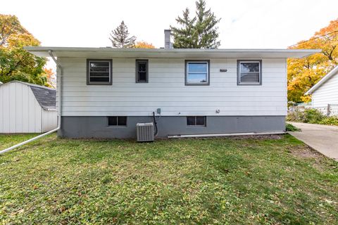 Tiny photo for 1913 Chippewa Road, Waukegan, IL 60087 (MLS # 12508810)