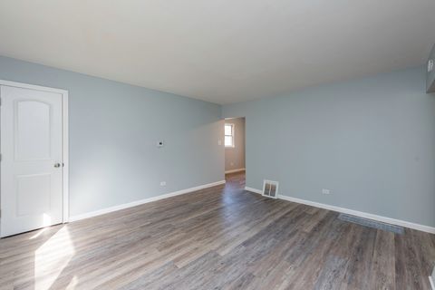 Tiny photo for 1913 Chippewa Road, Waukegan, IL 60087 (MLS # 12508810)