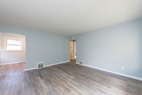 Tiny photo for 1913 Chippewa Road, Waukegan, IL 60087 (MLS # 12508810)