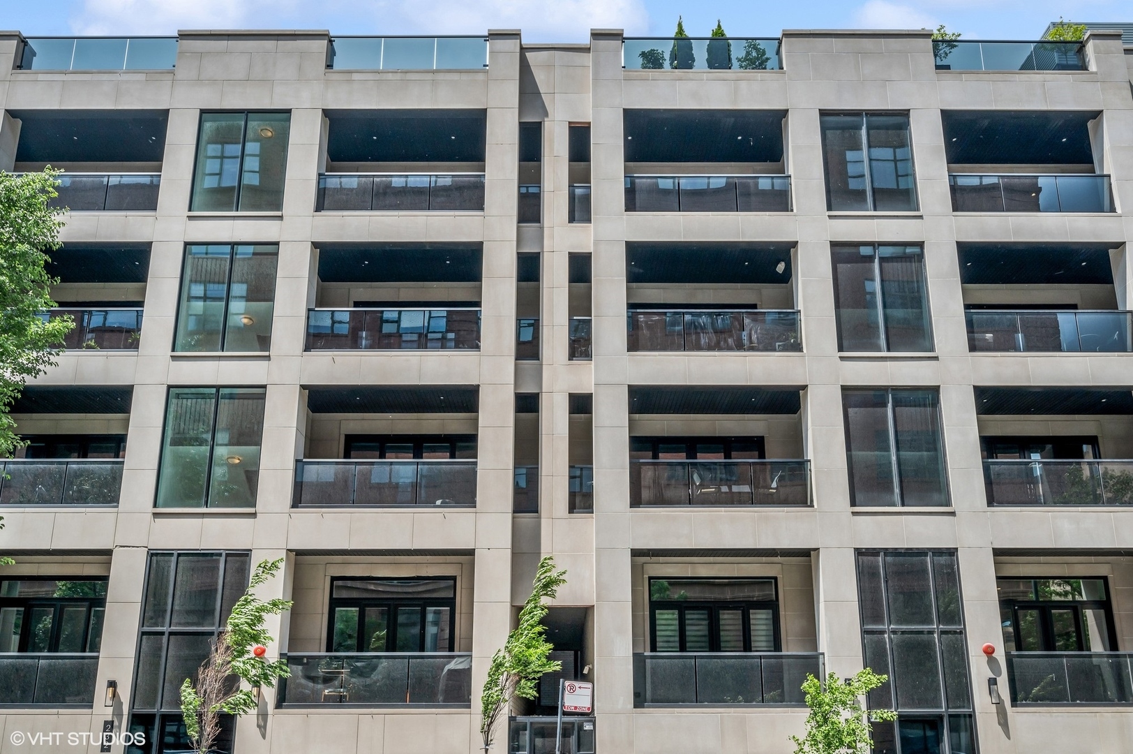 226 S Green Street 4N