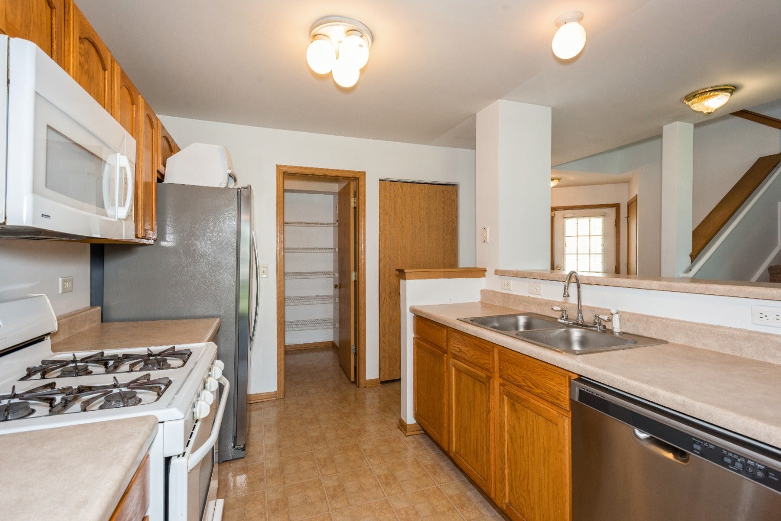 2341 Stoughton Circle 2341