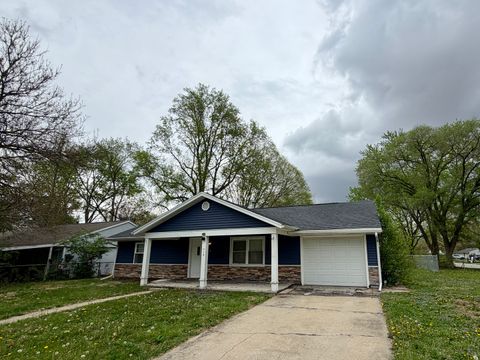 Tiny photo for 414 S Glenn Drive, Urbana, IL 61802 (MLS # 12619985)