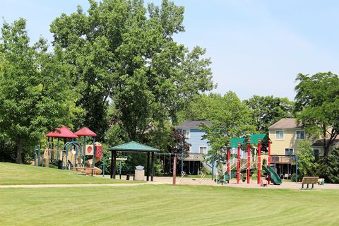 Tiny photo for 4990 Lichfield Drive, Hoffman Estates, IL 60010 (MLS # 12354215)