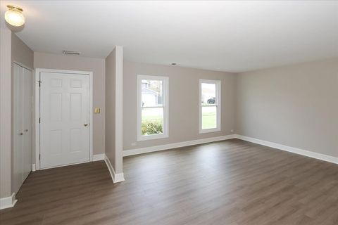 Tiny photo for 4990 Lichfield Drive, Hoffman Estates, IL 60010 (MLS # 12354215)