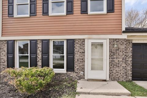 Tiny photo for 4990 Lichfield Drive, Hoffman Estates, IL 60010 (MLS # 12354215)