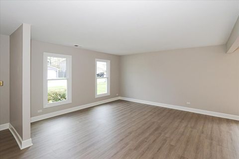 Tiny photo for 4990 Lichfield Drive, Hoffman Estates, IL 60010 (MLS # 12354215)
