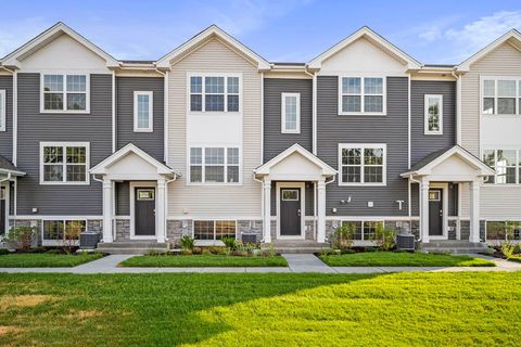 Photo of 887 Briar Glen Court, Hampshire, IL 60140 (MLS # 12492577)