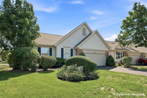 Photo of 1229 E OAKWOOD Drive #7-1, Fox Lake, IL 60020 (MLS # 12752343)