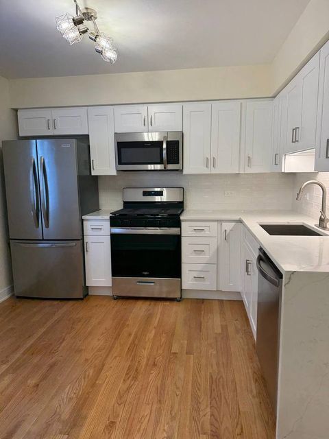 Tiny photo for 415 E Lincoln Street, Mount Prospect, IL 60056 (MLS # 12524965)