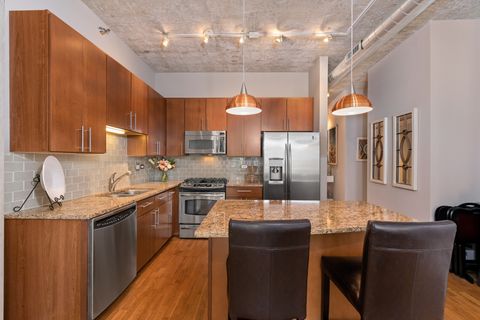 Tiny photo for 700 N Larrabee Street #1406, Chicago, IL 60654 (MLS # 12516242)