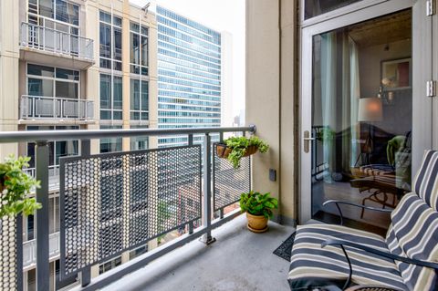 Tiny photo for 700 N Larrabee Street #1406, Chicago, IL 60654 (MLS # 12516242)