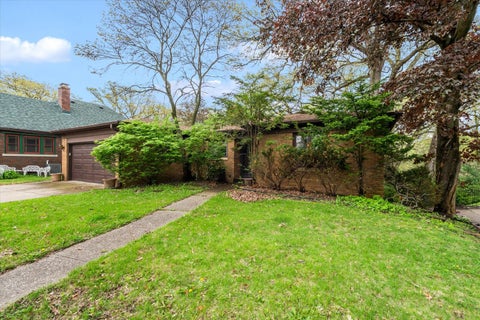 Tiny photo for 1070 20th Avenue, East Moline, IL 61244 (MLS # 12630529)
