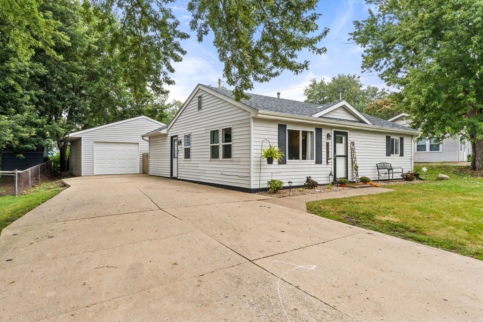 2205 W 75TH Place