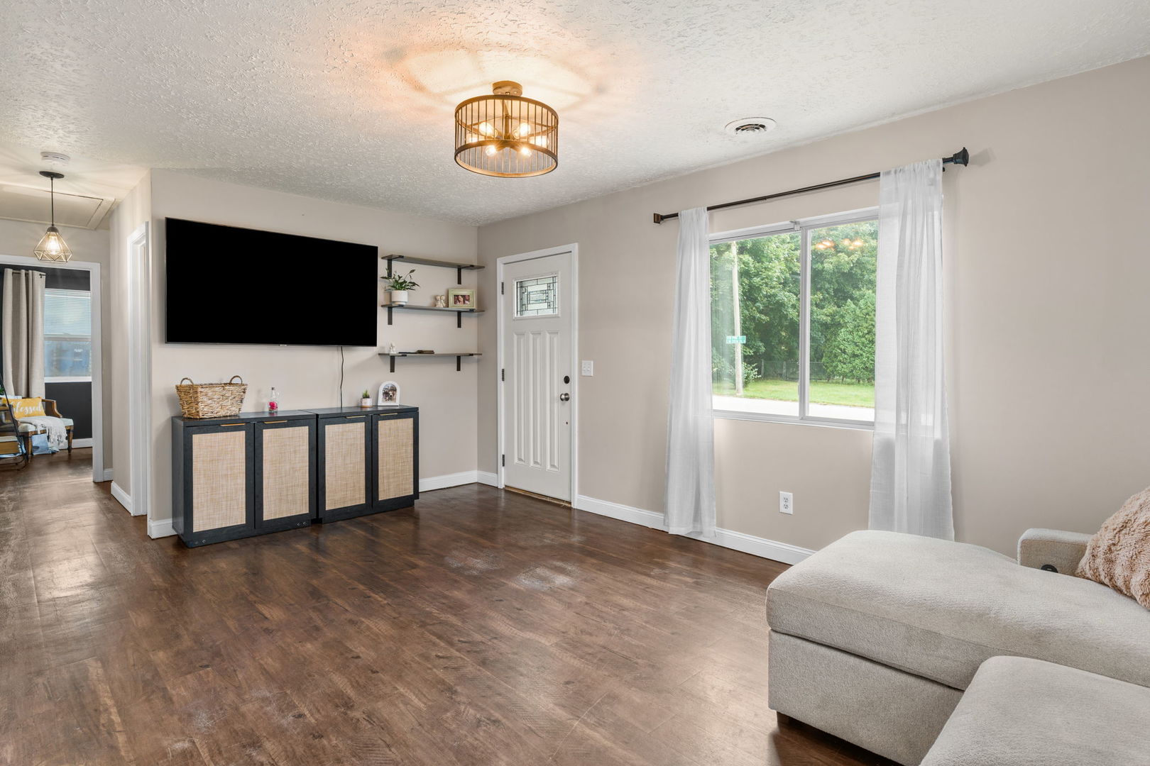 2205 W 75TH Place