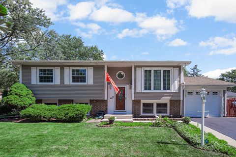 Tiny photo for 112 S ORCHARD Drive, Bolingbrook, IL 60440 (MLS # 12467804)