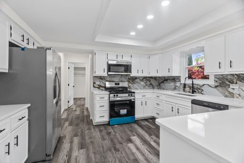 Tiny photo for 2490 Lakeside Drive, Aurora, IL 60504 (MLS # 12640950)