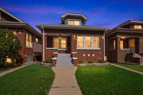 Tiny photo for 1445 East Avenue, Berwyn, IL 60402 (MLS # 12626620)
