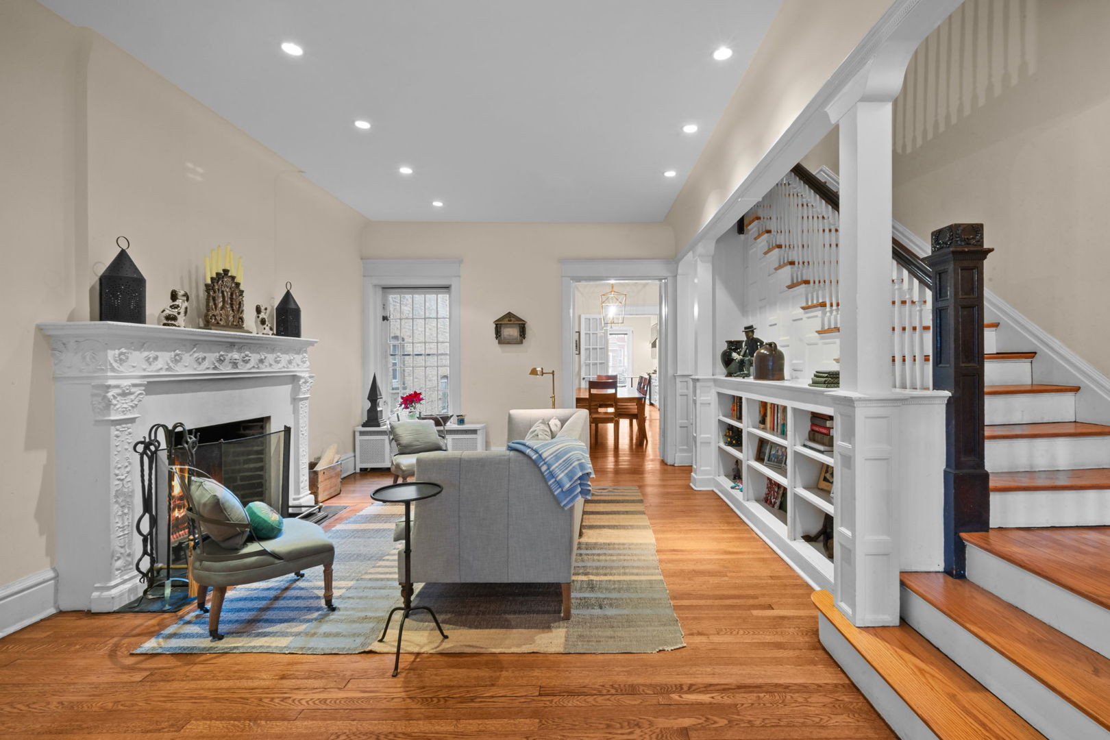 5801 S Blackstone Avenue