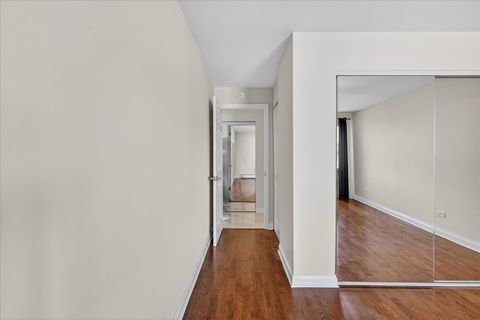 Tiny photo for 940 E OLD WILLOW Road #312, Prospect Heights, IL 60070 (MLS # 12579031)