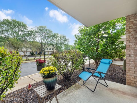 Tiny photo for 1000 S Lorraine Road #104, Wheaton, IL 60189 (MLS # 12759111)