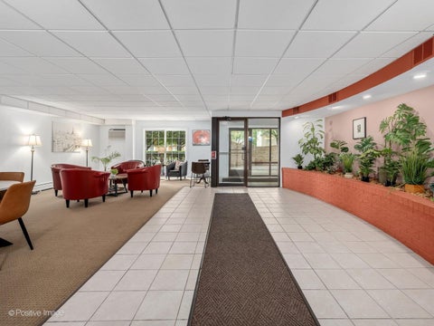 Tiny photo for 1000 S Lorraine Road #104, Wheaton, IL 60189 (MLS # 12759111)