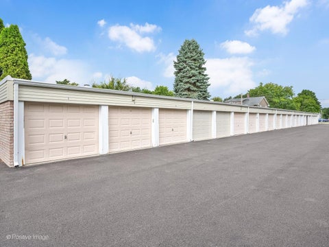 Tiny photo for 1000 S Lorraine Road #104, Wheaton, IL 60189 (MLS # 12759111)