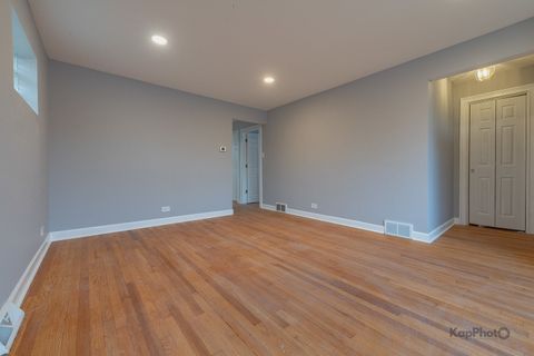 Tiny photo for 300 E 107th Street, Chicago, IL 60628 (MLS # 12543468)