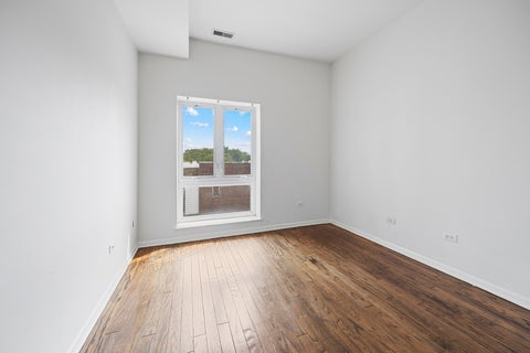Tiny photo for 1415 Sherman Avenue #405, Evanston, IL 60201 (MLS # 12759715)