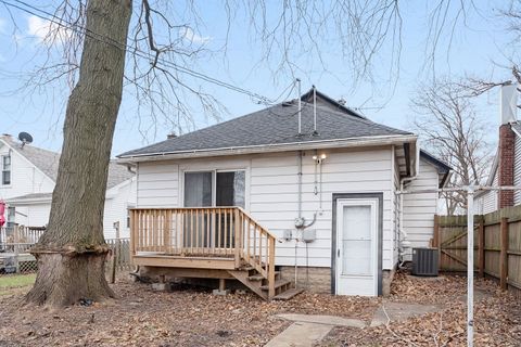 Tiny photo for 252 S Oak Street, Manteno, IL 60950 (MLS # 12539687)