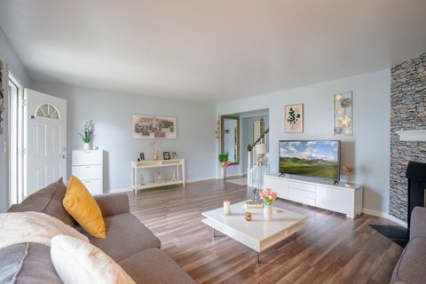 Tiny photo for 1912 Finchley Court, Schaumburg, IL 60194 (MLS # 12496248)