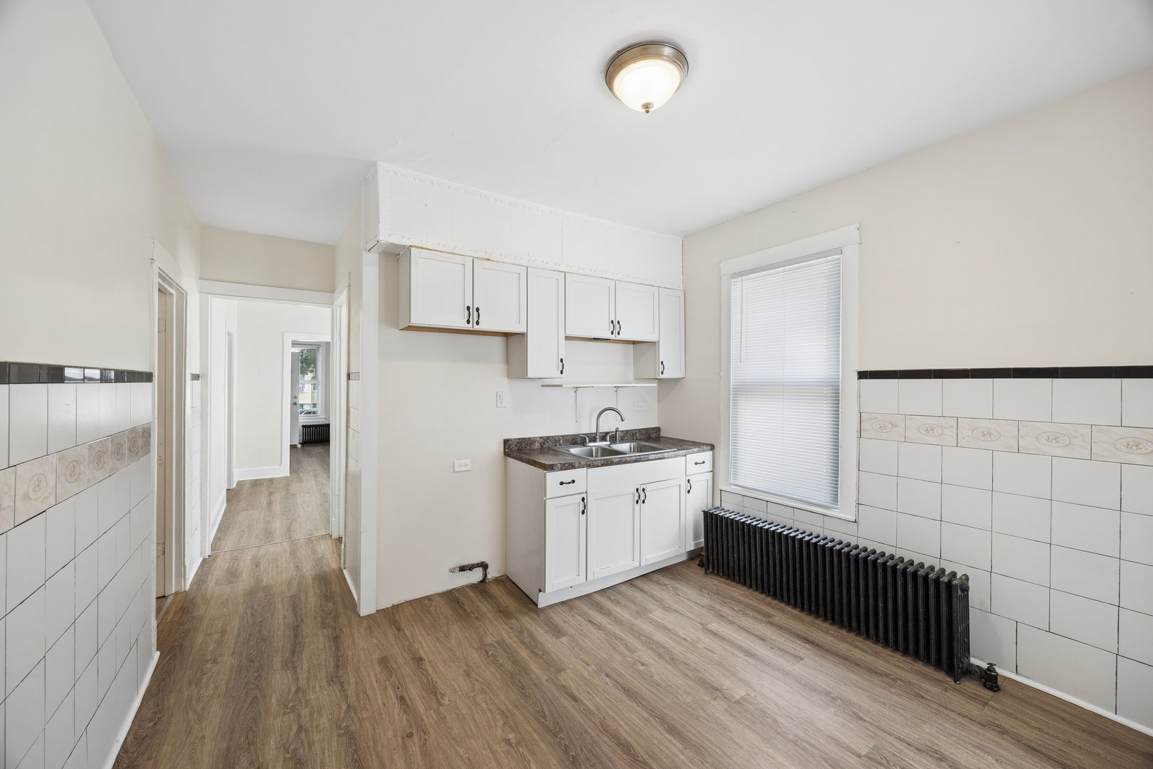 1421 S 48th Court